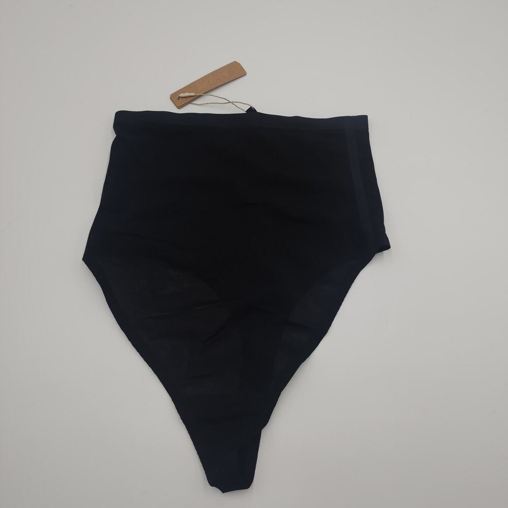 SKIMS Seamless Sculpy High-Waisted Thing in Onyx Size M